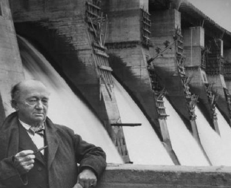 История ДнепроГЭС: как строили станцию и почему Россия уже второй раз пытается ее уничтожить